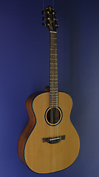 Crafter Able G-630 N, glossy finished acoustic guitar in Grand Auditorium shape with solid cedar top and mahogany back and sides