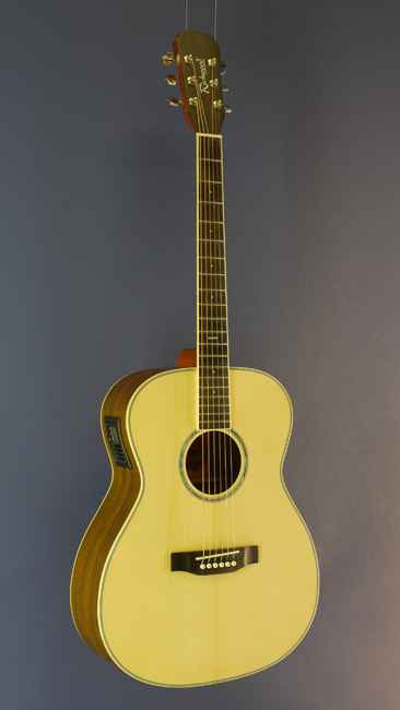 Richwood steel-string guitar, OM form, Sitka-spruce, ovancol, pickup, satin finish